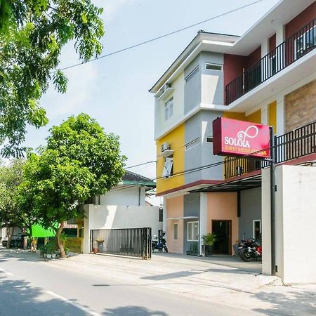 红多兹伊斯兰酒店-近普沃萨里火车站 Solo 外观 照片